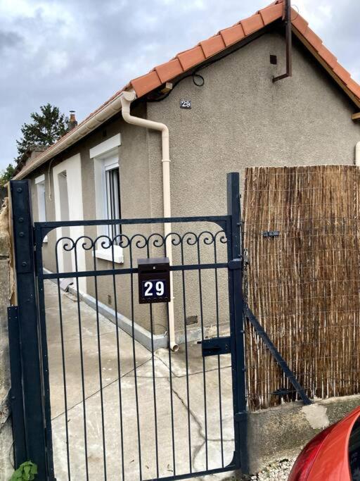Jolie Maison Avec Courette Bourges Eksteriør billede